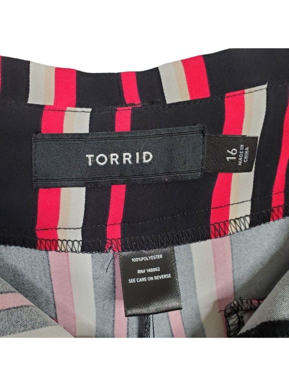 Torrid Size 16 Shorts Belt Crepe Paperbag High Waist Stretch Stripe Black Pink - Picture 7 of 8